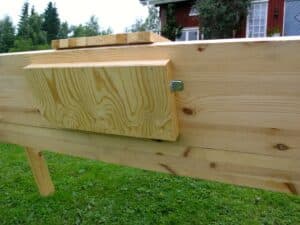 Periskopfluster på framsidan.